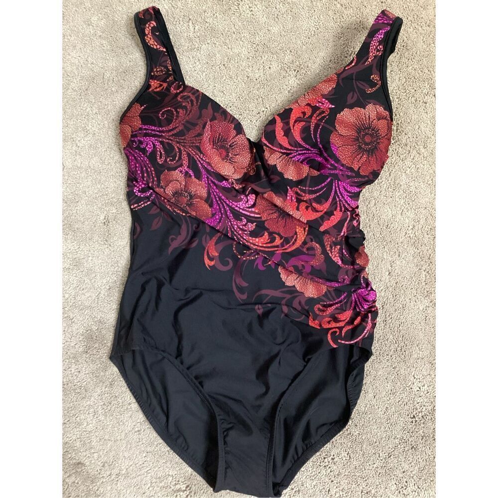 New. Miraclesuit Poppy wrap swimsuit. Size 14. Retails $194 - Picture 8 of 10